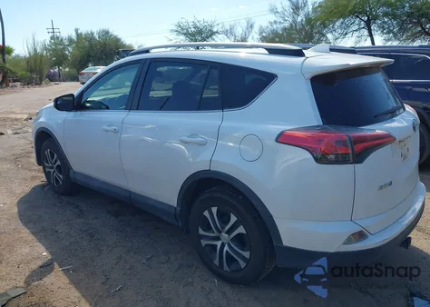 2017 Toyota Rav4 Le z USA, uszkodzony, nr VIN 2T3BFREV0HW565971